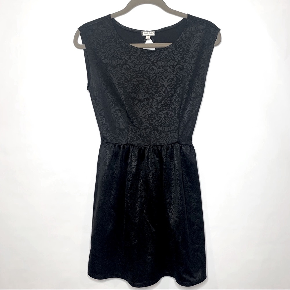 EYE SHADOW Textured LBD